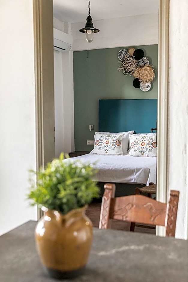 Photo 1 of 13 of 1 King Bed Suite, Sea View