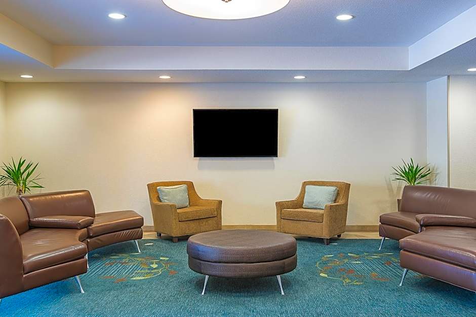 Candlewood Suites Bloomington By IHG