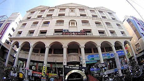 Hotel Mangal Regency