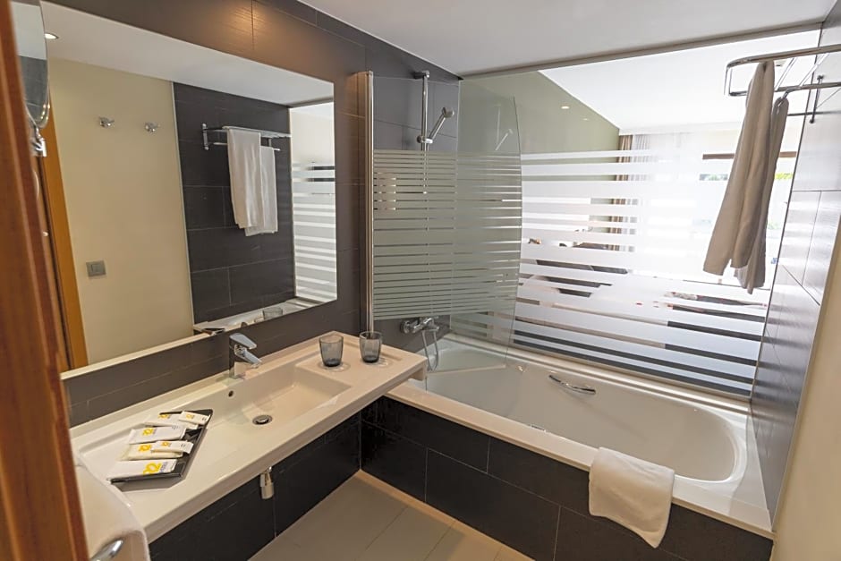 R2 Romantic Fantasia Suites - Adults Only