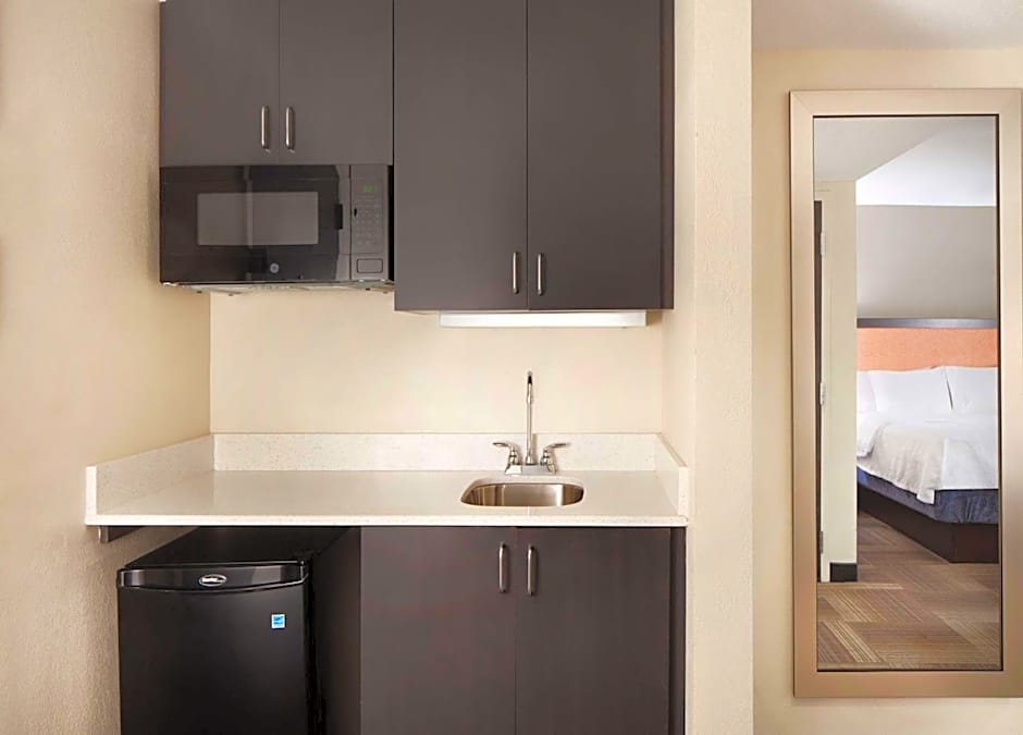 Hampton Inn By Hilton Charleston-Southridge