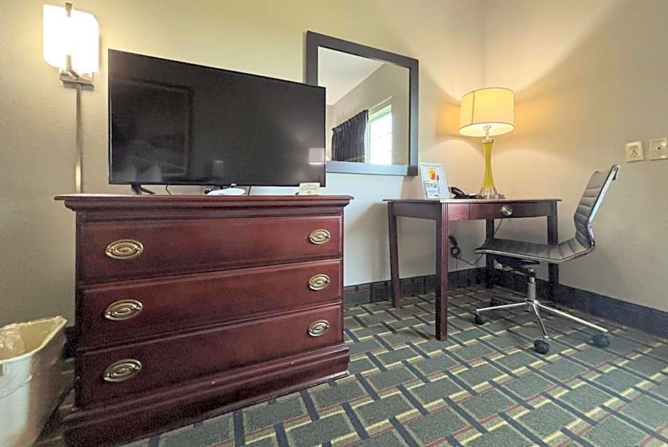 Super 8 by Wyndham Mt. Carmel IL