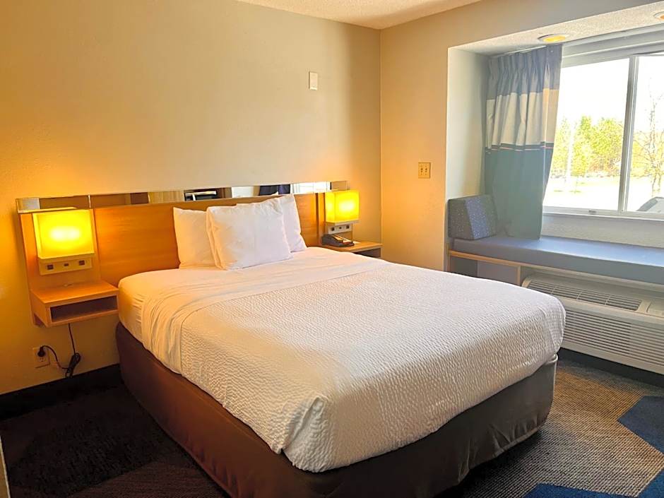 Microtel Inn & Suites by Wyndham Lexington