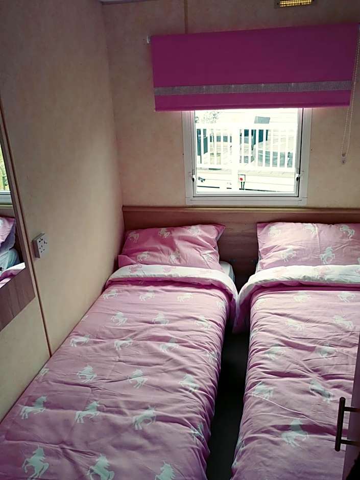 Len's Getaway Tattershall Lakes