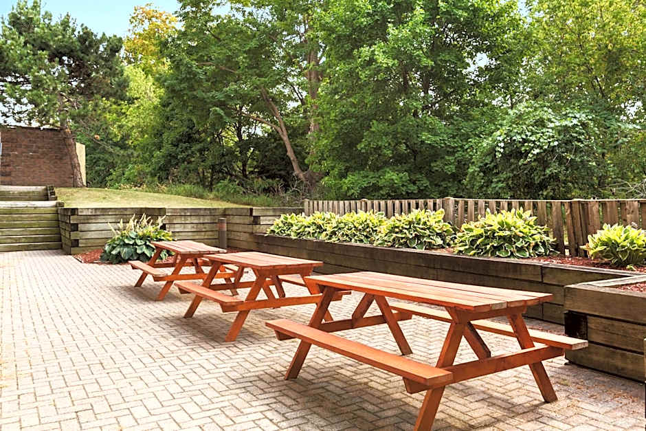 Travelodge by Wyndham Barrie