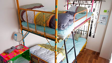Twin Room with Bunk Bed and Shared Bathroom