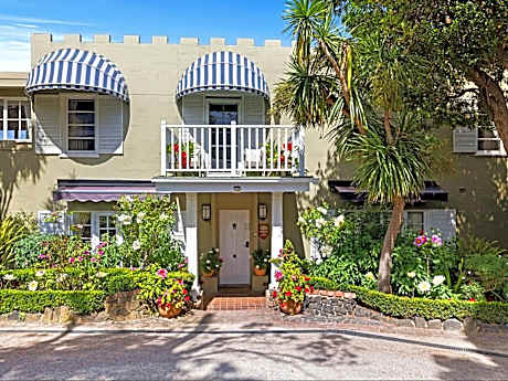 The Castle - Villa by the Sea