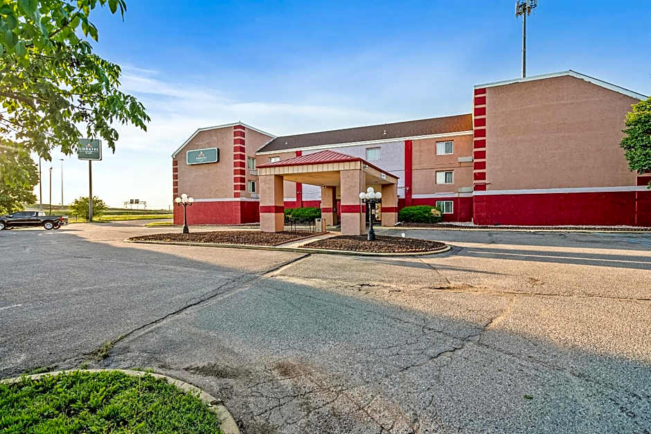 Coratel Plus Suites Wichita West Airport