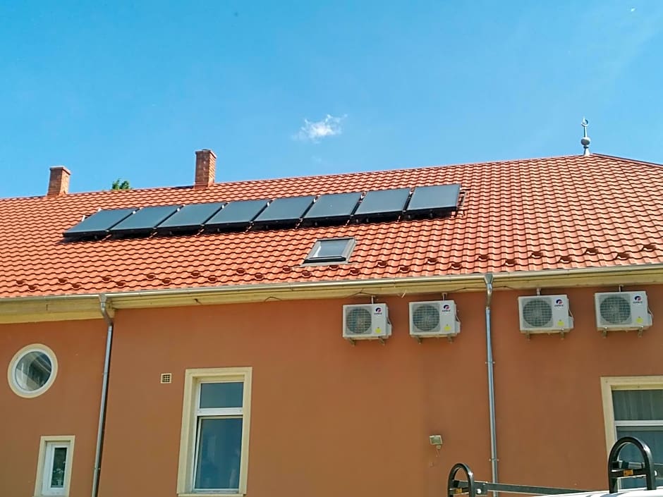 Fehér Hajó Panzió és Vendéglő