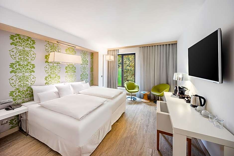 Occidental Praha Five