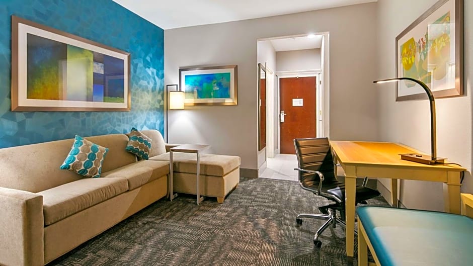 Best Western Plus Houston Atascocita Inn & Suites