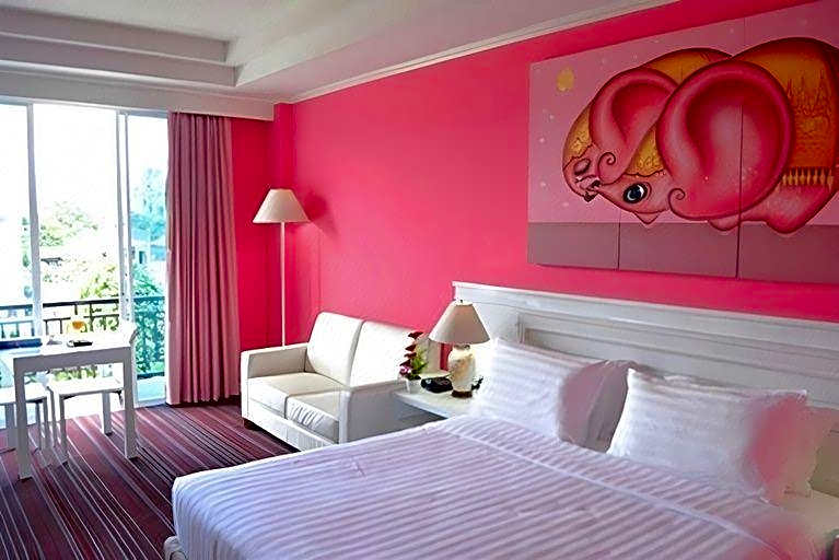 La Vie En Rose Hotel