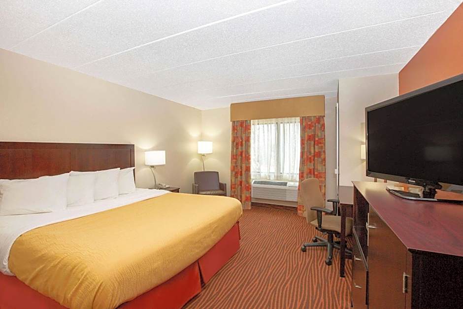 AmericInn by Wyndham Muscatine