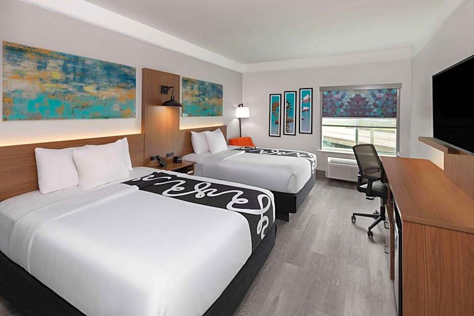 La Quinta Inn & Suites by Wyndham Angleton