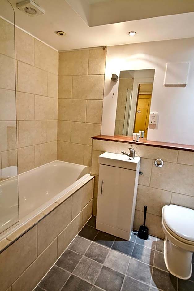 62-66 Farringdon Apartments