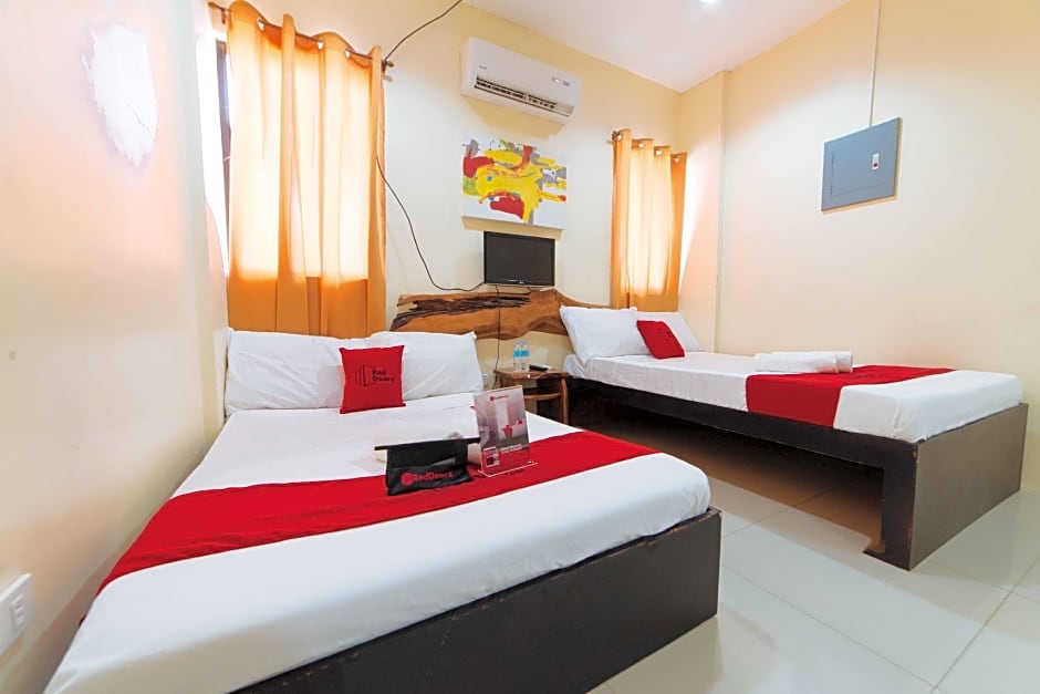 Reddoorz near New Government Center