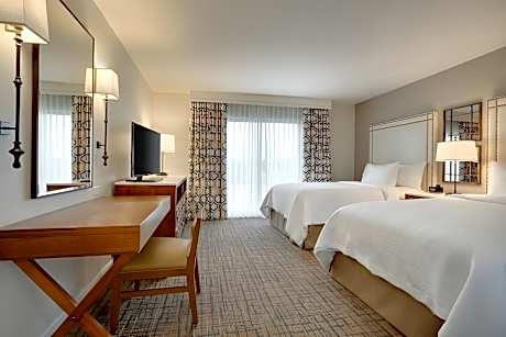 2 Double Premium Suite Accessible Tub