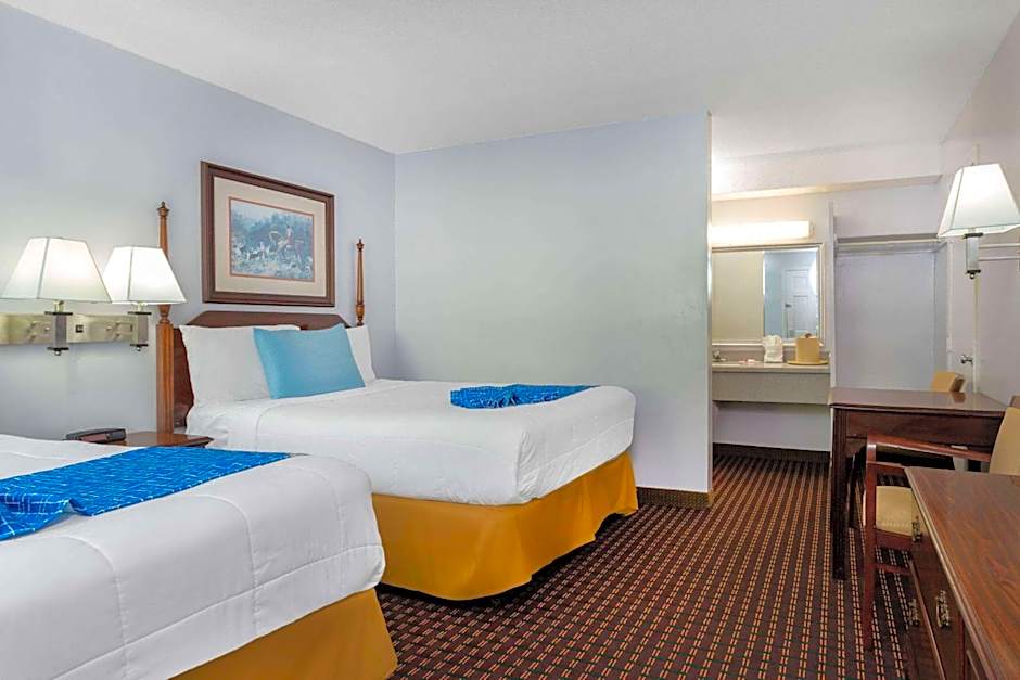 Travelodge by Wyndham Cape Cod Area