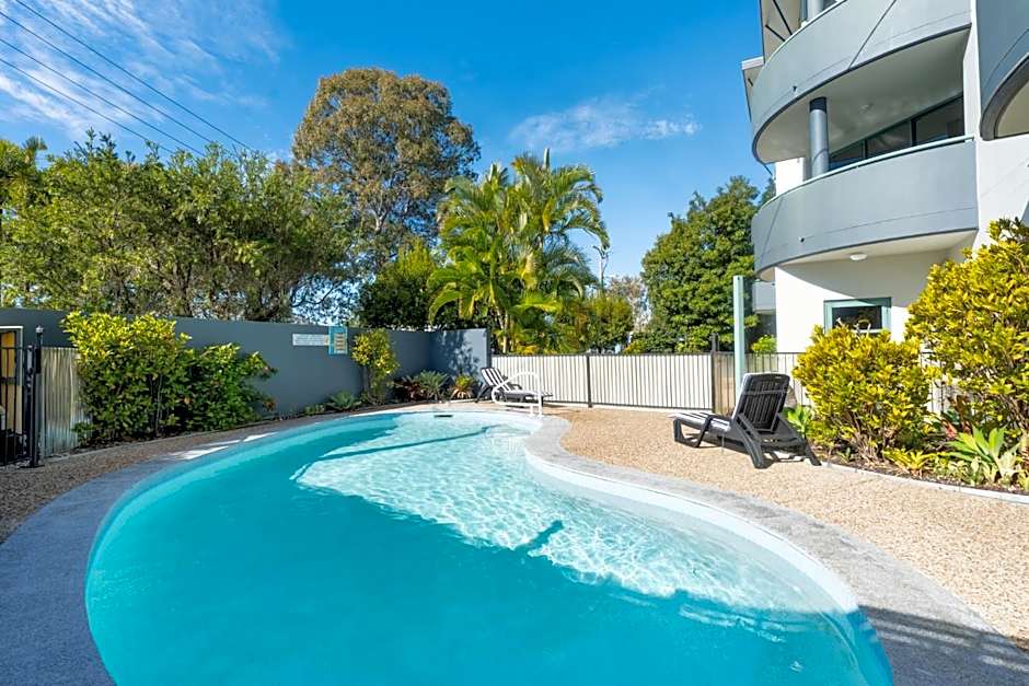 Noosa River Sandy Shores Hotel
