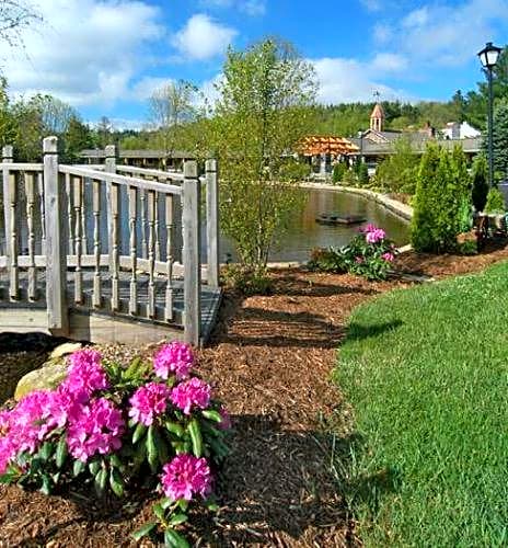 Village Inn - Blowing Rock