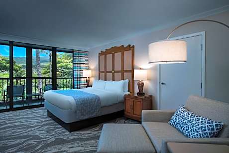 One-Bedroom King Suite with Island View