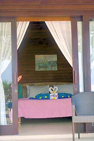 One-Bedroom Bungalow