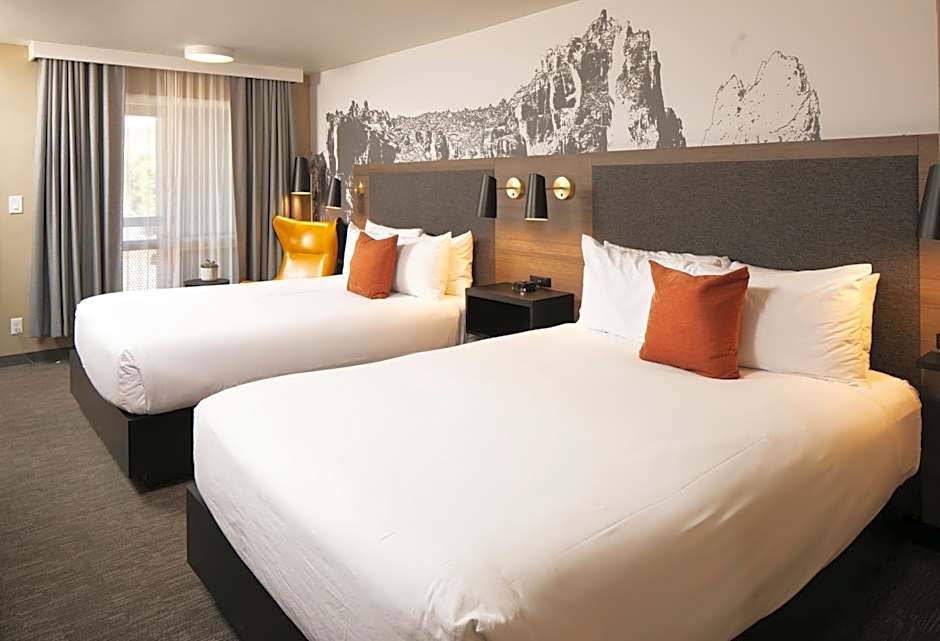 Waypoint Hotel