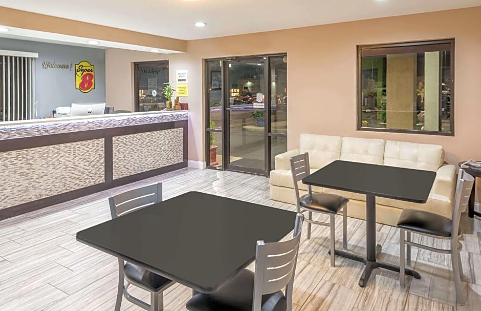 Super 8 by Wyndham Bryant Little Rock Area