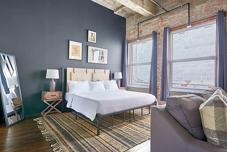 Reside Houston Downtown, a Wyndham Residence