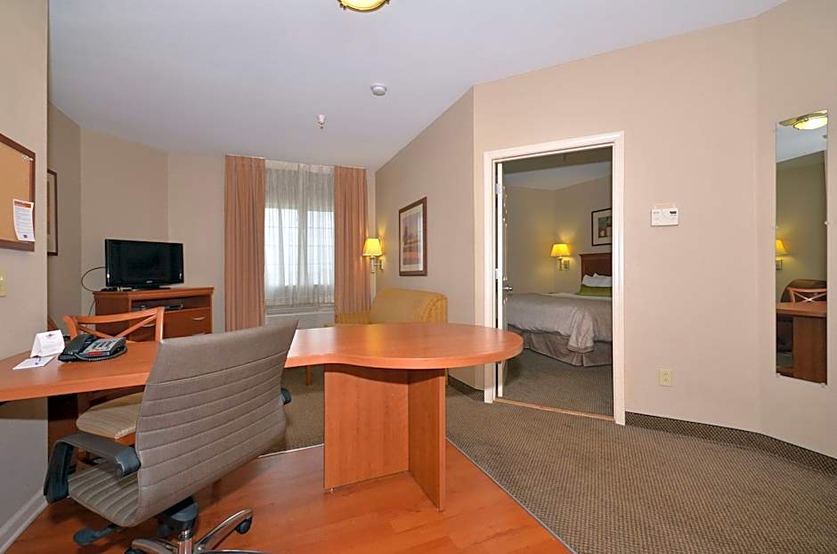 Candlewood Suites Clarksville By IHG