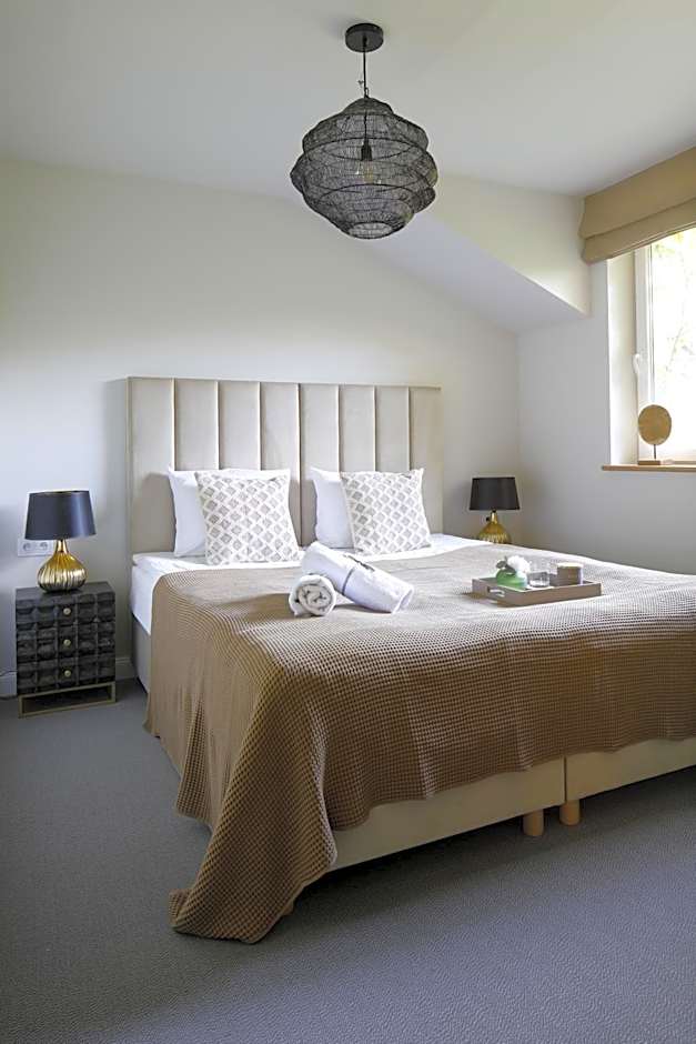 Rezydencja na Wzgórzu w zielonym sercu Łodzi przy Parku Krajobrazowym Ruda Wiilowa