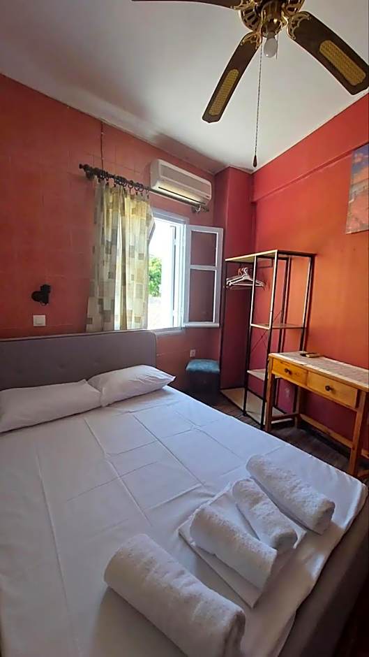 Old Town Moder Studio 6