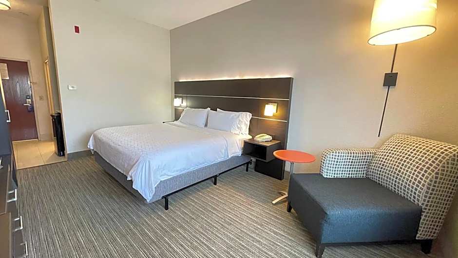 Holiday Inn Express Hotel & Suites Decatur, TX By IHG