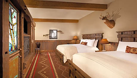 Exterior Double Queen ADA