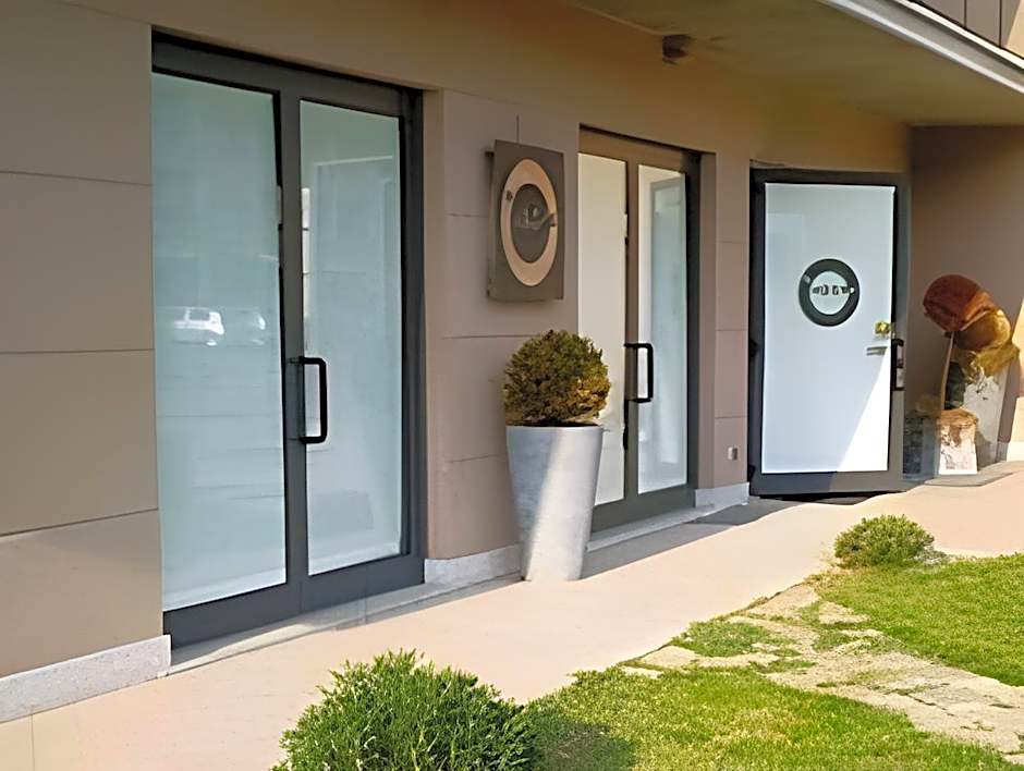 Agora Hotel