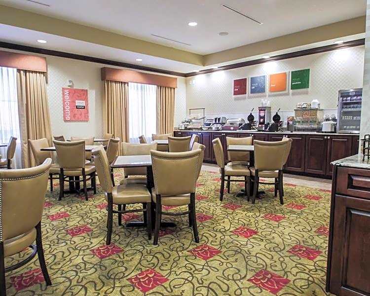 Comfort Inn & Suites Maingate South