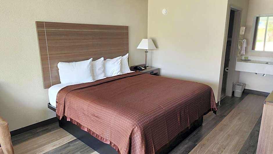 Days Inn by Wyndham Seguin TX