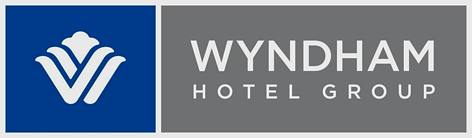 Super 8 by Wyndham Fort Worth Entertainment District