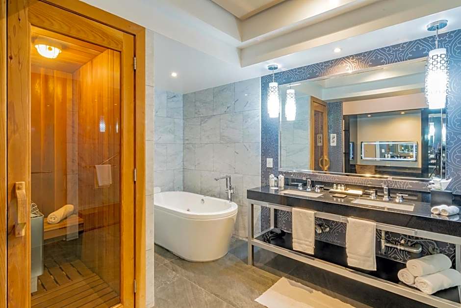 K Tower Boutique Hotel By Lucerna