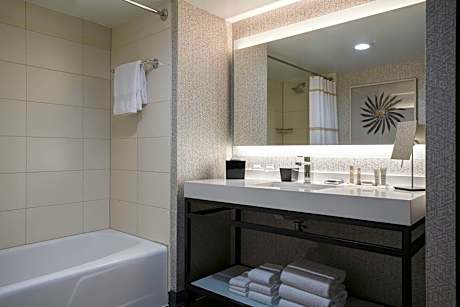 Club level, Guest room, 2 Queen