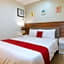 RedDoorz @ Leoncia Apartelle Mandaue City