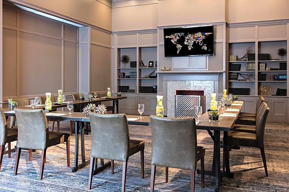 Renaissance by Marriott Waterford Oklahoma City Hotel