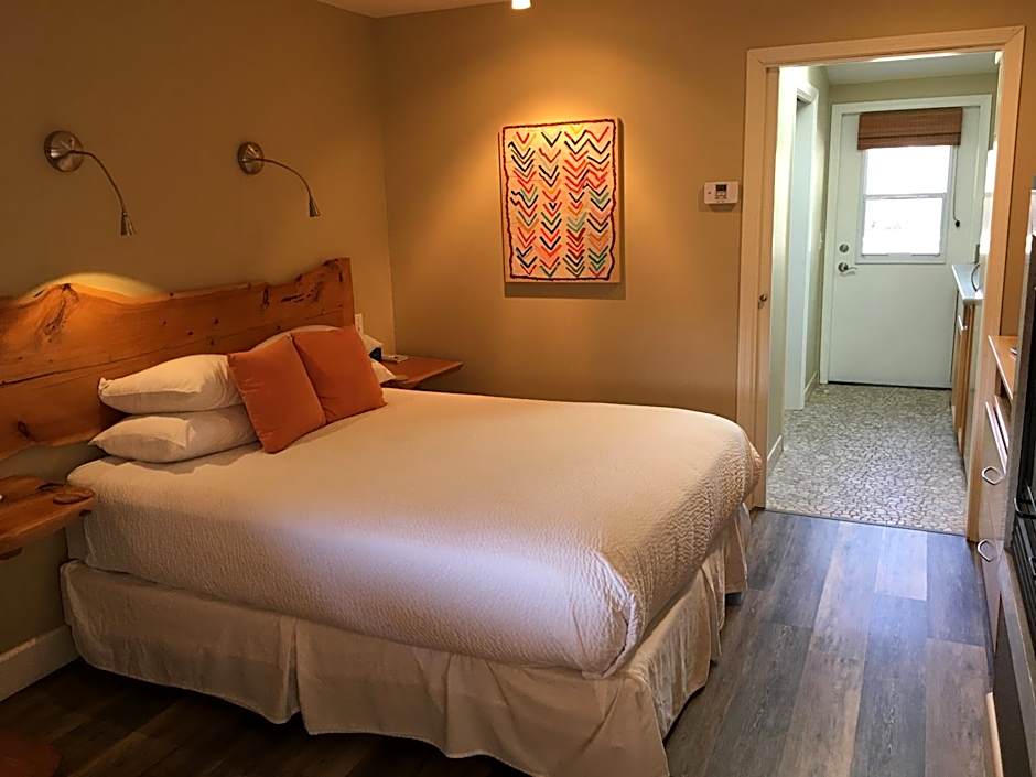 Cambria Shores Inn