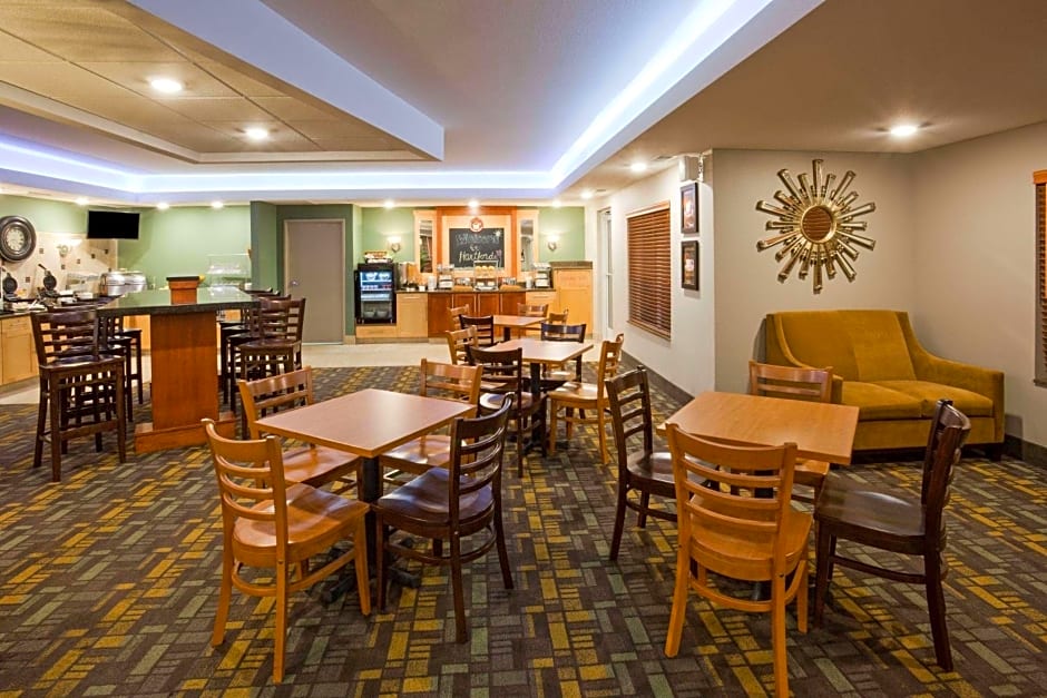 AmericInn by Wyndham Hartford SD