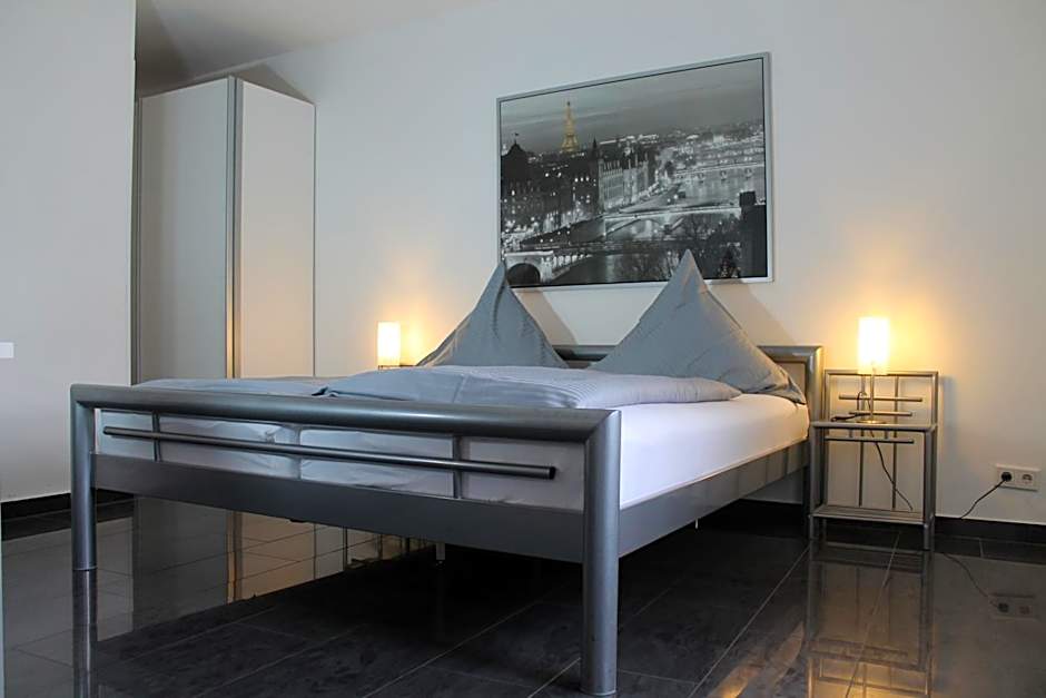 Hotel Rühen, 24 Stunden Check in, Küche, kostenfreie Parkplätze