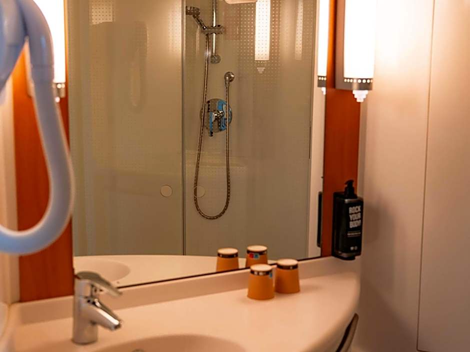 ibis Marseille Provence Aeroport