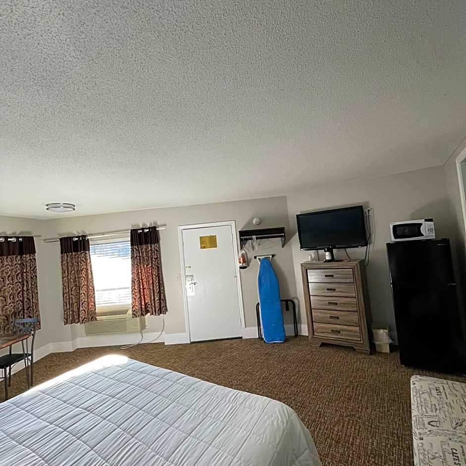 Country Town N' Suites