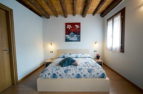 Double or Twin Room with Private Bathroom