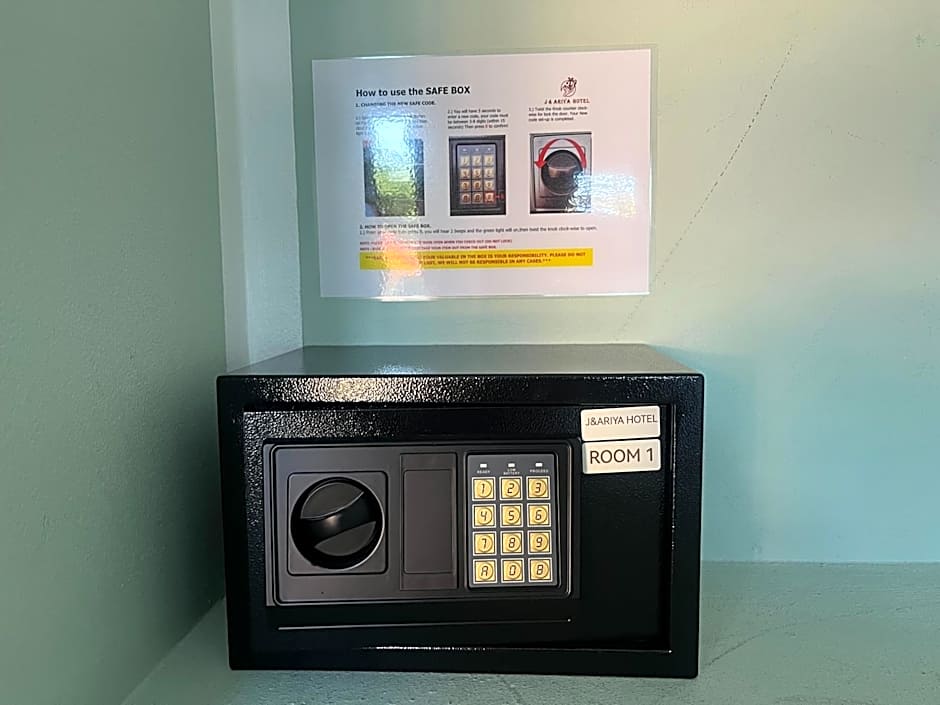 J & Ariya Hotel Near Samui Airport and Koh Phangan Pier