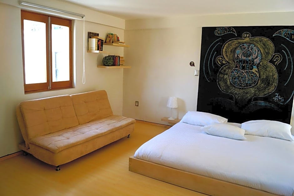 Kuku Ruku Hotel